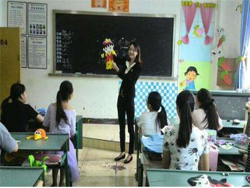四川理工技师学院分享幼师工资待遇怎么样