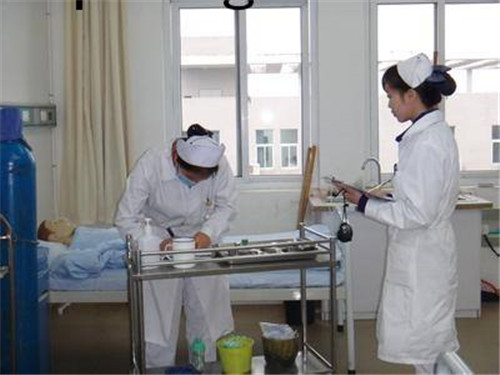 选择四川理工技师学院学习护理专业值不值得