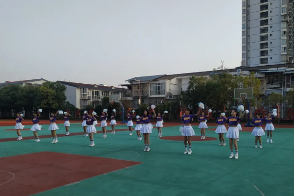 成都希望职业技术学校学费多少 学校好不好