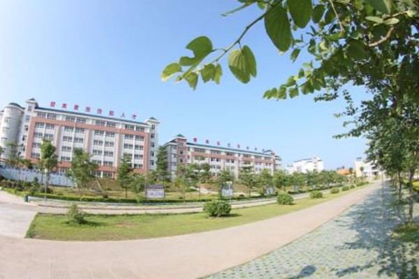 四川矿产机电技师学院怎么样 是公办还是民办