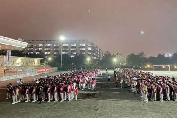 四川城市技师学院管理好不好