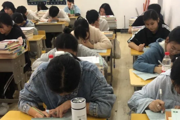 四川理工技师学院 四川理工技师学院
