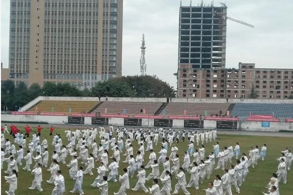 成都科华高级技工学校怎么样是不是私立学校