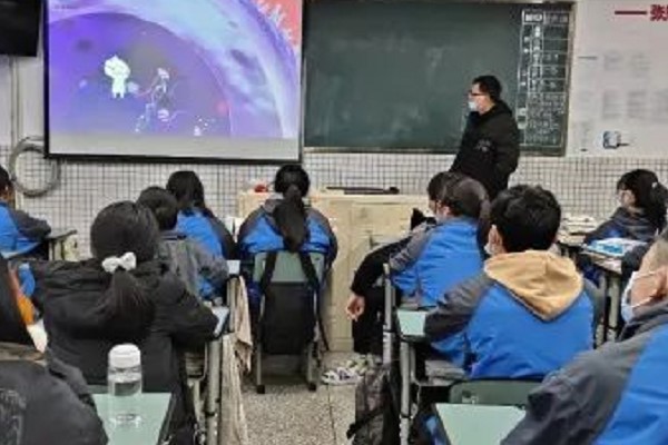 成都职业技术学校友爱职校升学好吗
