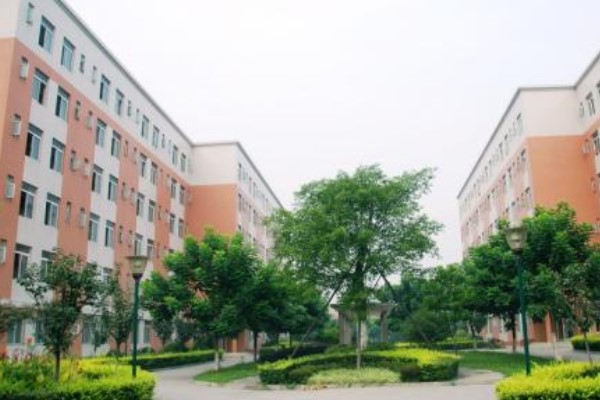 成都五冶大学怎么样_五冶大学是正规学校吗