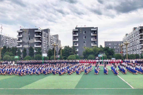 四川国盛技工学校学费多少_评价怎么样