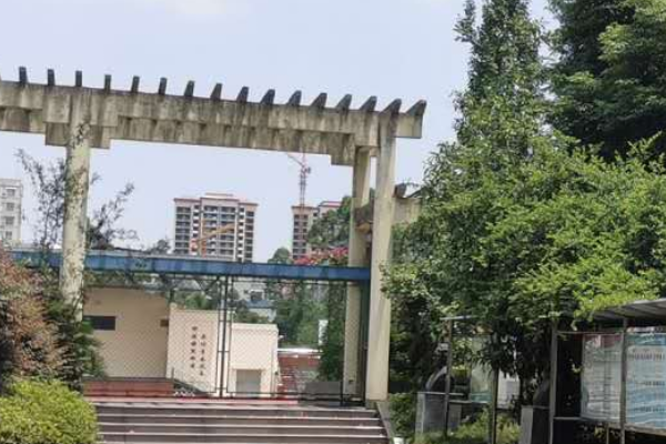 丹棱中学是省重吗