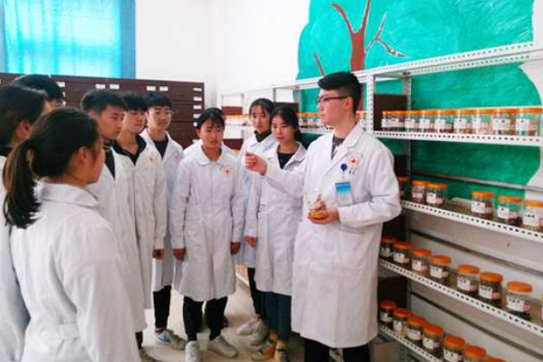 成都希望职业学校师资 成都希望职业学校师资