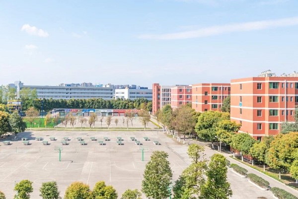 四川省国防教育学院与南充电子工业学校啥关系 四川省国防教育学院与南充电子工业学校啥关系