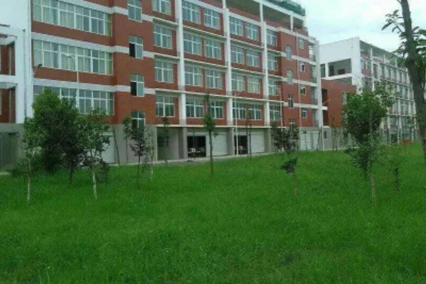 都江堰市领川实验学校好吗 领川实验学校地址