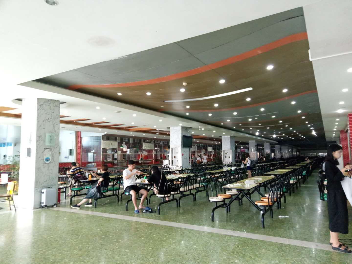 四川城市技师学院行政管理就业单位