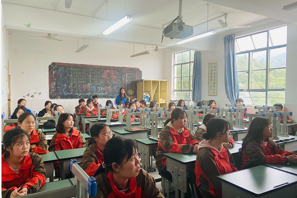 四川锅炉高级技工学校管理