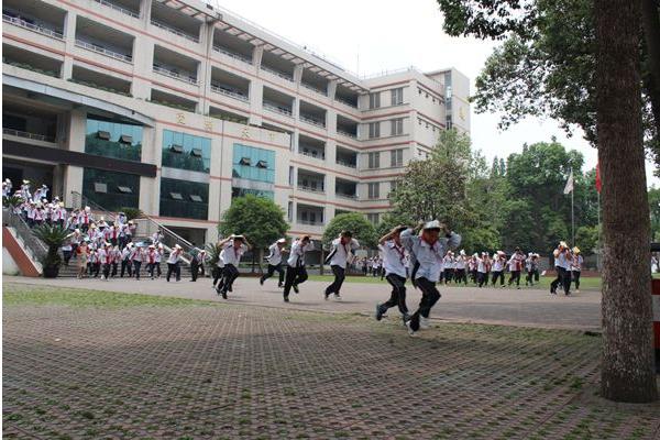 崇庆中学双语实验班好吗 崇庆中学双语实验班好吗