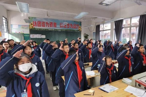 成都龙泉二中怎么样是不是重高