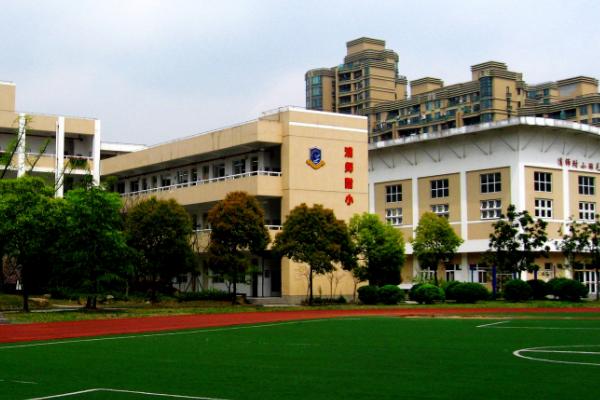 成都铁路卫校校风怎么样 铁路卫校好吗