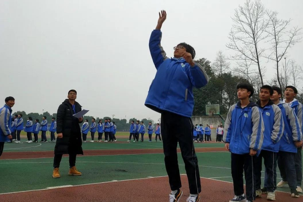 2022崇州市怀远中学宿舍条件好不好_怀远中学食堂怎么样
