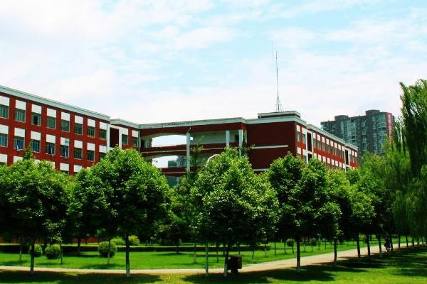 都江堰市领川实验学校