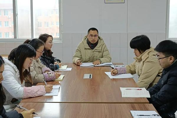 眉山实验高级中学举办备课组长会 眉山实验高级中学举办备课组长会