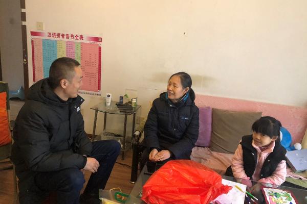 成都市现代职业技术学校举行新春慰问活动 成都市现代职业技术学校举行新春慰问活动