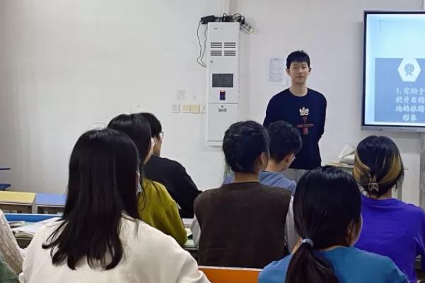 女生报考什么专业比较好 女生报考什么专业比较好