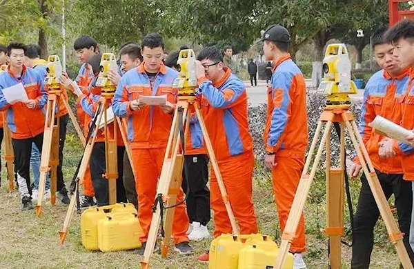 四川五月花技师学院设计专业有哪些专业