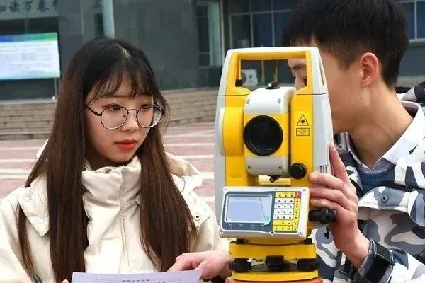 四川五月花技师学院