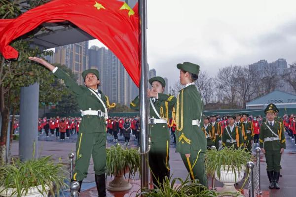 成都市现代职业技术学校举行开学典礼 成都市现代职业技术学校举行开学典礼