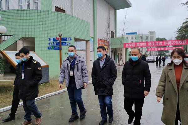 新都一中附属初中校园安全好吗 新都一中附属初中校园安全好吗