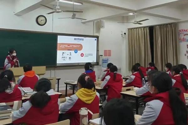 四川城市技师学院学生 四川城市技师学院学生