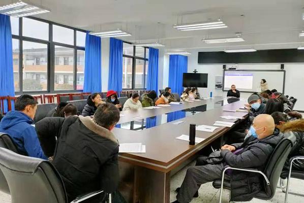 成都郫县三中举行期末成绩分析会 成都郫县三中举行期末成绩分析会