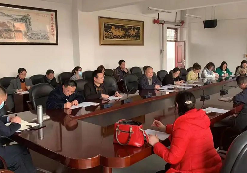 崇庆中学召开民主评议活动