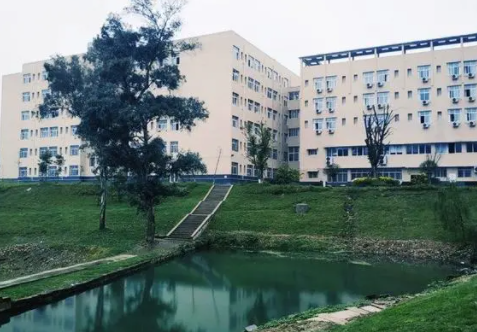 南充工业职业技术学校 南充工业职业技术学校