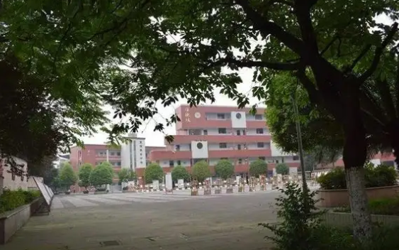 崇庆中学是国重还是省重 崇庆中学是国重还是省重