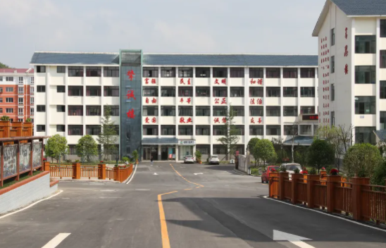 巴中机械工业学校2022年招生分数线