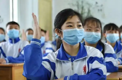 在四川叛逆期女孩沉迷手机怎么办