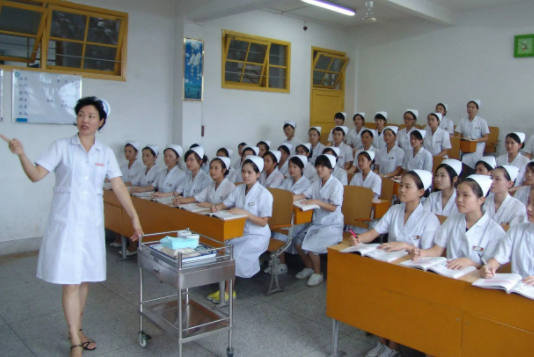 成都卫校学哪个专业好就业有前途
