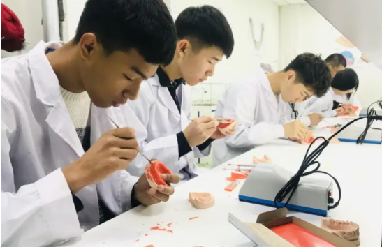 男孩中专学什么专业 男孩中专学什么专业