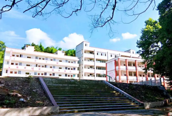 沐川县中等职业学校2022年录取分数线|录取原则