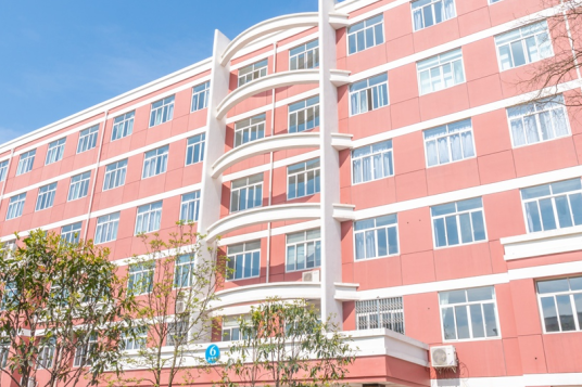 四川省国防教育学院收费标准介绍_有资助政策吗