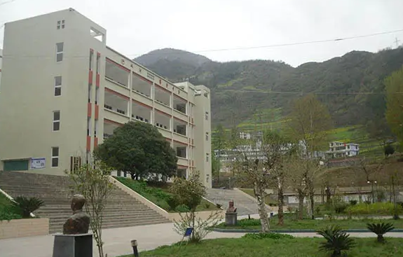 2022年西昌交通学校招生计划|收费标准