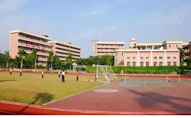 乐山市奥林匹克学校 乐山市奥林匹克学校