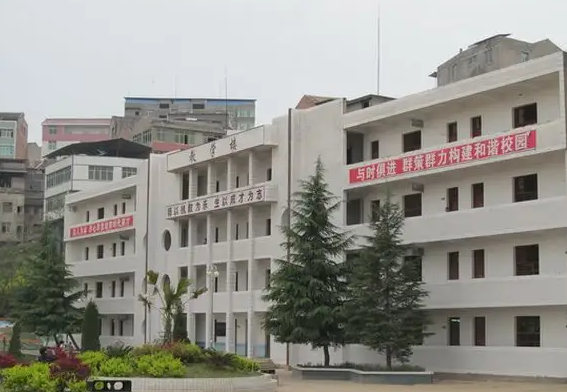 平昌县笔山职业中学那个专业好