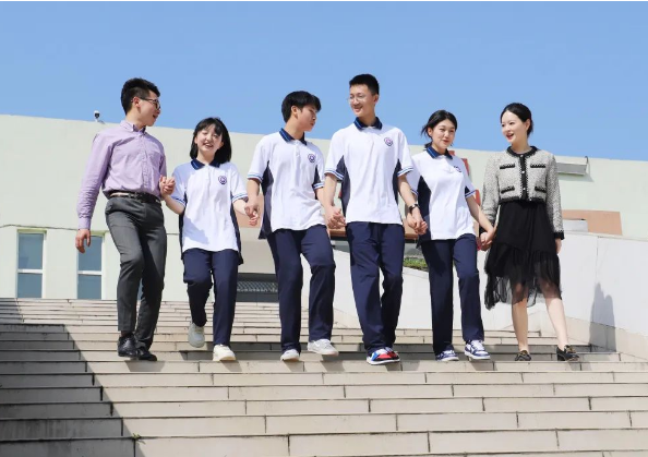 都江堰市领川实验学校 都江堰市领川实验学校