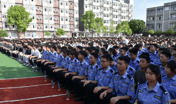 南充电子工业学校学费 南充电子工业学校学费