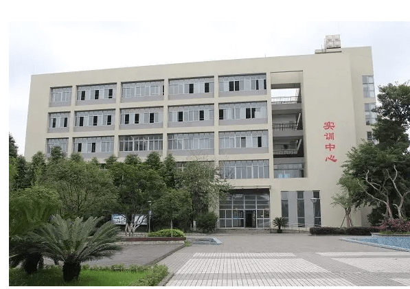 成都职业学校青苏职中 成都职业学校青苏职中