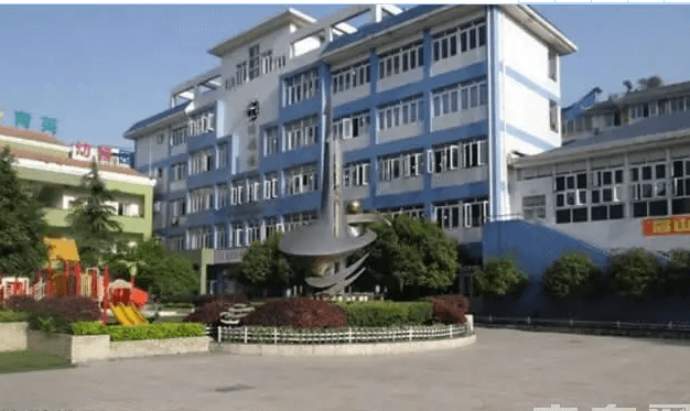 眉山育英实验学校 眉山育英实验学校