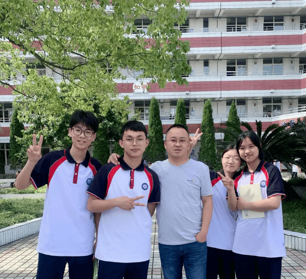 四川眉山映天学校 四川眉山映天学校