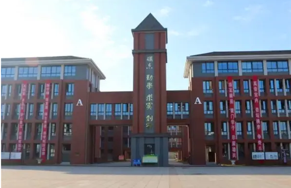 成都新津实验高中学校环境怎么样好不好