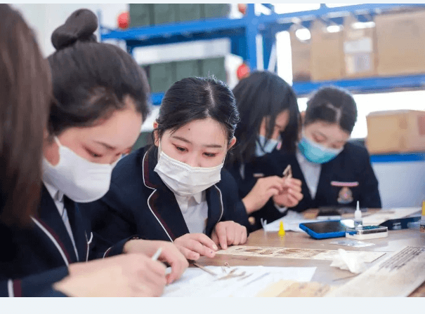 成都圣亚技工学校 成都圣亚技工学校
