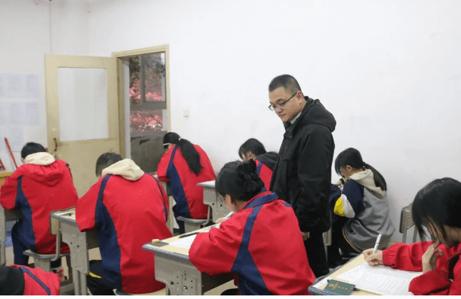 四川托普计算机职业学校 四川托普计算机职业学校